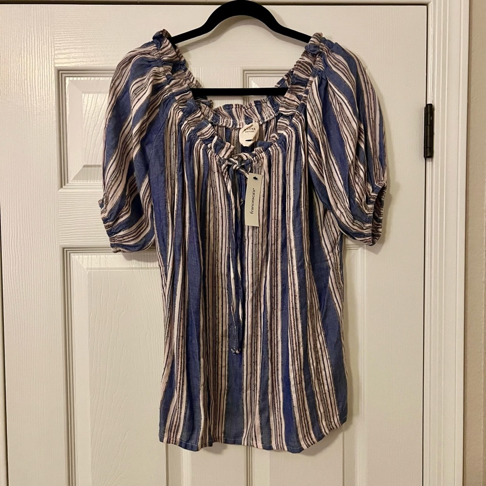 FINAL PRICE - NWT Francesca’s blouse🌈
